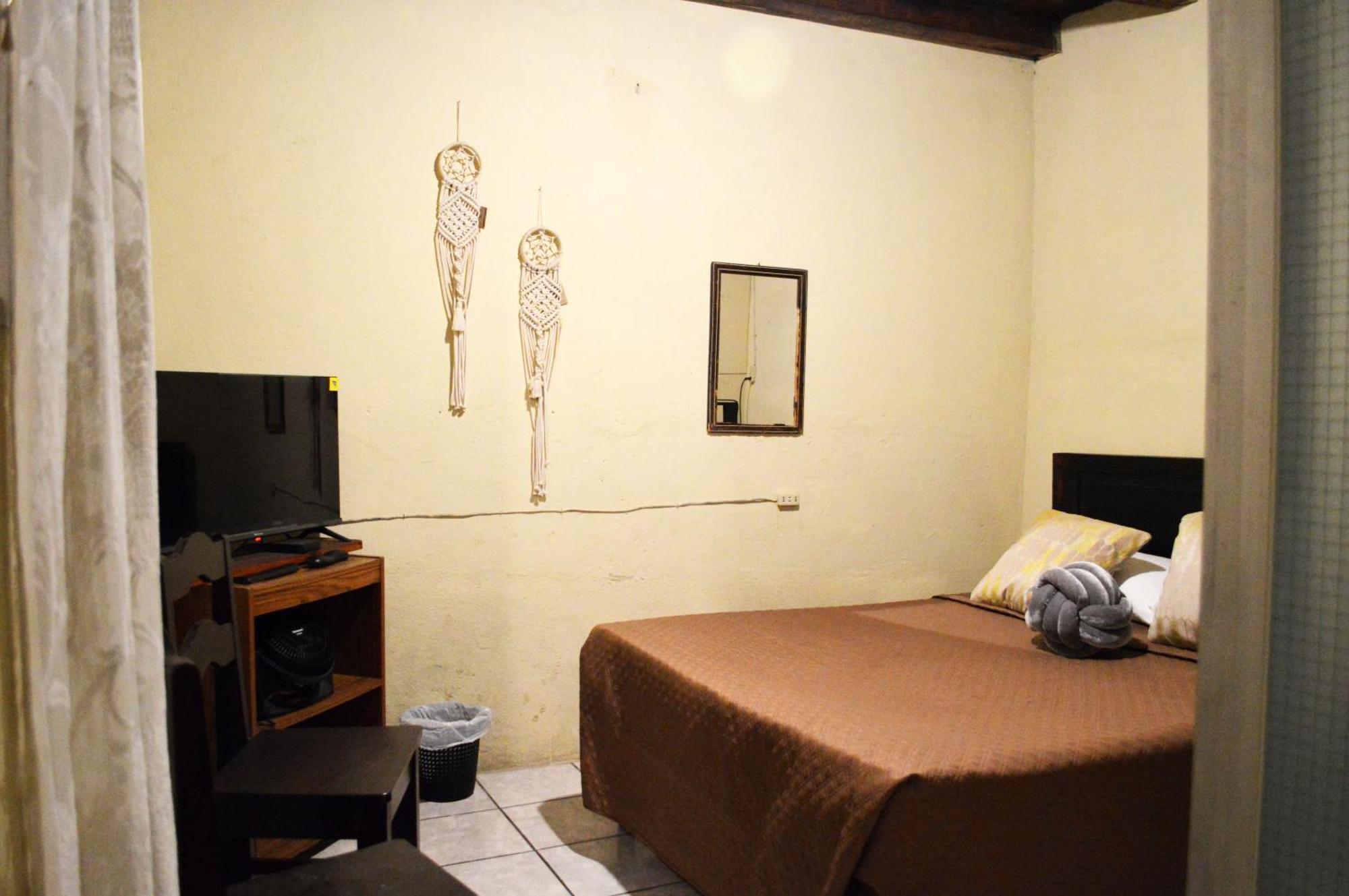 Ave Del Paraiso Guest House Antigua Εξωτερικό φωτογραφία